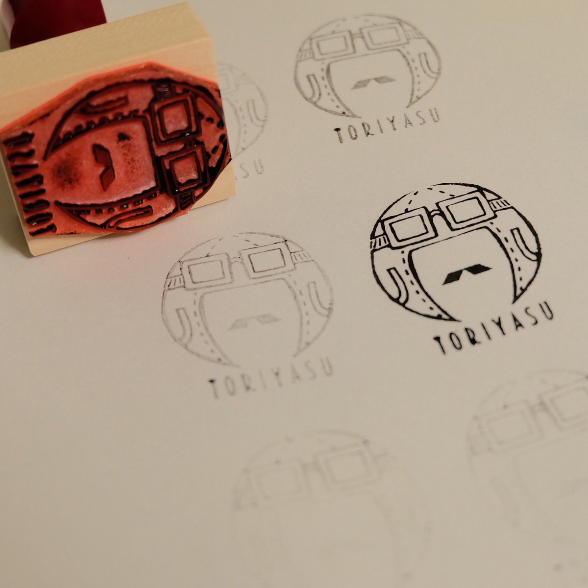 特に何かに使うわけじゃ無いんだけどロゴスタンプ作った。かわいい 