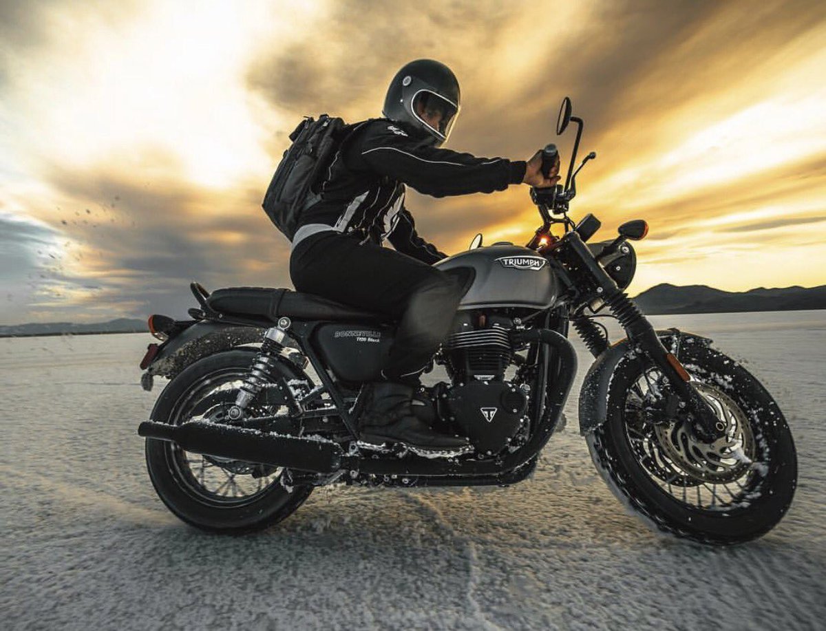 Triumph Motorcycles tweet media