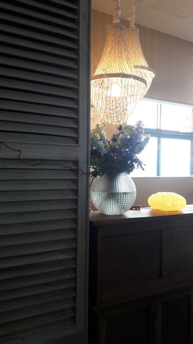 NoakesSofia's tweet photo. Octopus Reception just got some TLC with help from Simple Bespoke. A lovely flower arrangement to add to the warmest welcome! https://t.co/FUI2TiBm3K