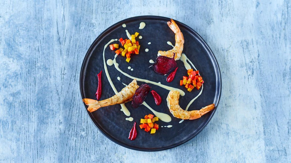 myrpaper's tweet photo. #chef @Marioloina #dish #spaish #tapas #italy #cooking #cuisine #cook #foodporn #foodie #pasta #food #Likes this https://t.co/iIAW8wLzvV https://t.co/FkCyRCLKsO