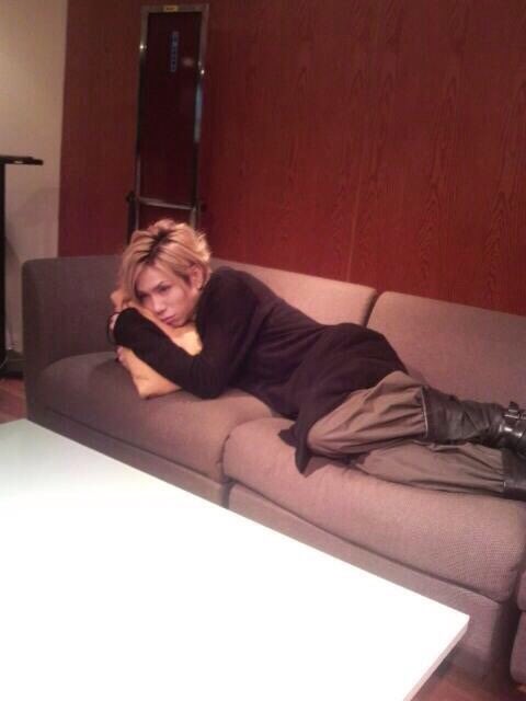 unaABC1975 tweet picture