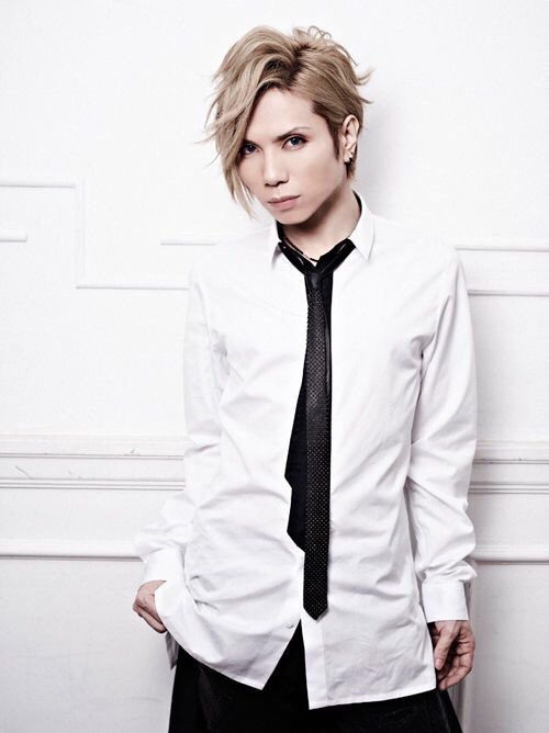 unaABC1975 tweet picture