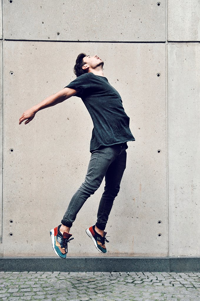 1883Magazine's tweet image. We chat #Diplo, US tours &amp;amp; new track #Golden w/ DJ/producer @saintwknd 
//@AnneLaymond @chachayeomans @beckmunn 
bit.ly/2m61fxF