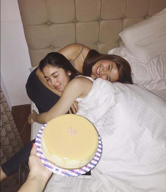 vibrentvibes's tweet photo. so sweet of Joanna @milesocampo to Trixie @BarrettoJulia Advance Happy Birthday, Julia. where you at, Justin @ImPascualInigo #AILYS https://t.co/kDpZlv05m7