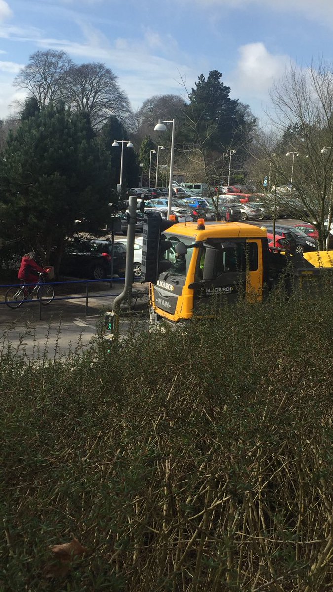 DiddySlider's tweet photo. On my way up to the uni and I see this beaut yellow and black truck.. #ChurchFamily @MJChurchLtd @TeamBath https://t.co/ysjpQQB5d8