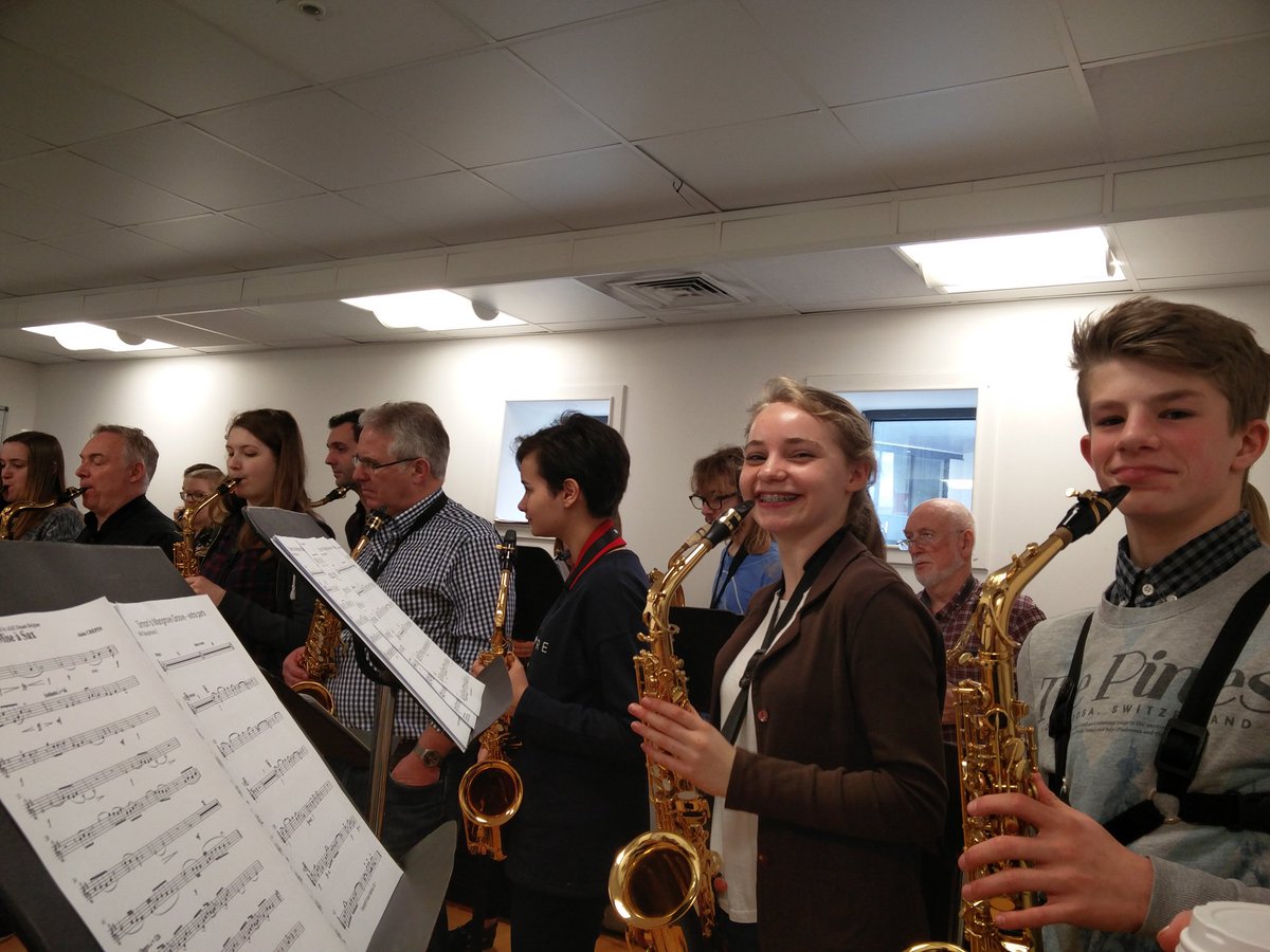 SES_Music's tweet image. Alex, Lottie, Luisa and Mr Aughton enjoying their Sax fest