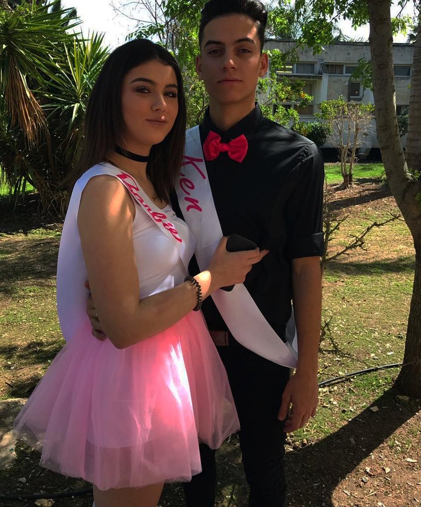 Rimbergmax1's tweet photo. Barbie &amp; ken #couplegoals ❤ https://t.co/7u44k4Y1yJ