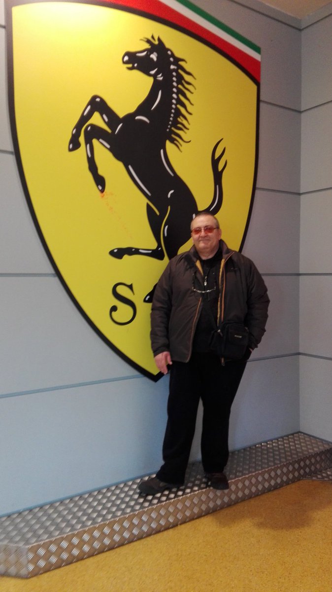 davide1663's tweet image. Forza Ferrari questo è il tuo anno