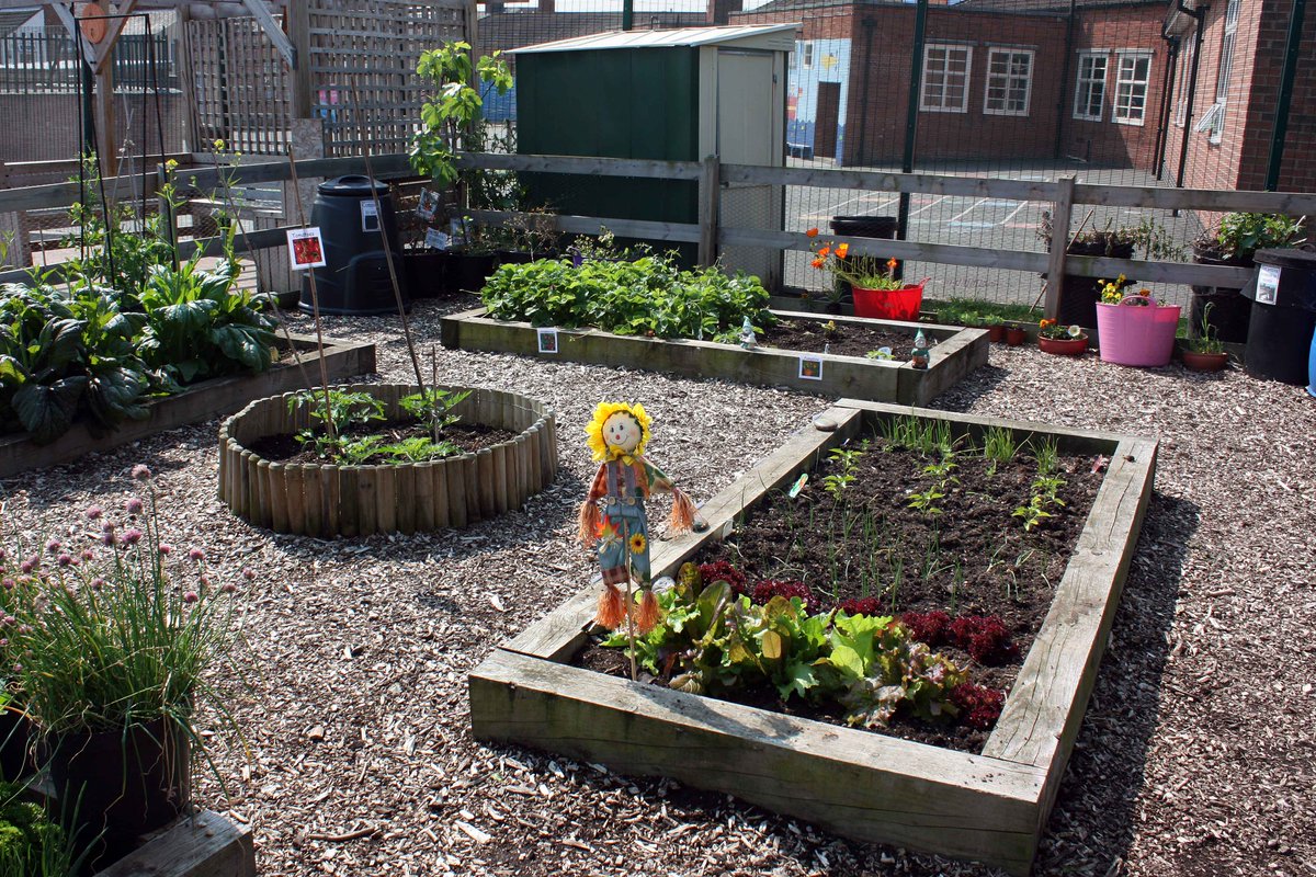 Interested in growing your own food? Join us for a free networking event at City Hall, 21 Mar, 2-5. See leicester.gov.uk/foodplan for more...