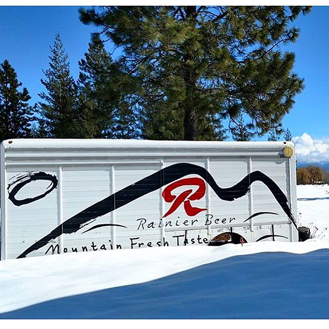 BeerTrucks's tweet photo. Sweet shot of a @Rainier_Beer #beertruck in the snow!  #beer https://t.co/KEp4G4qVme