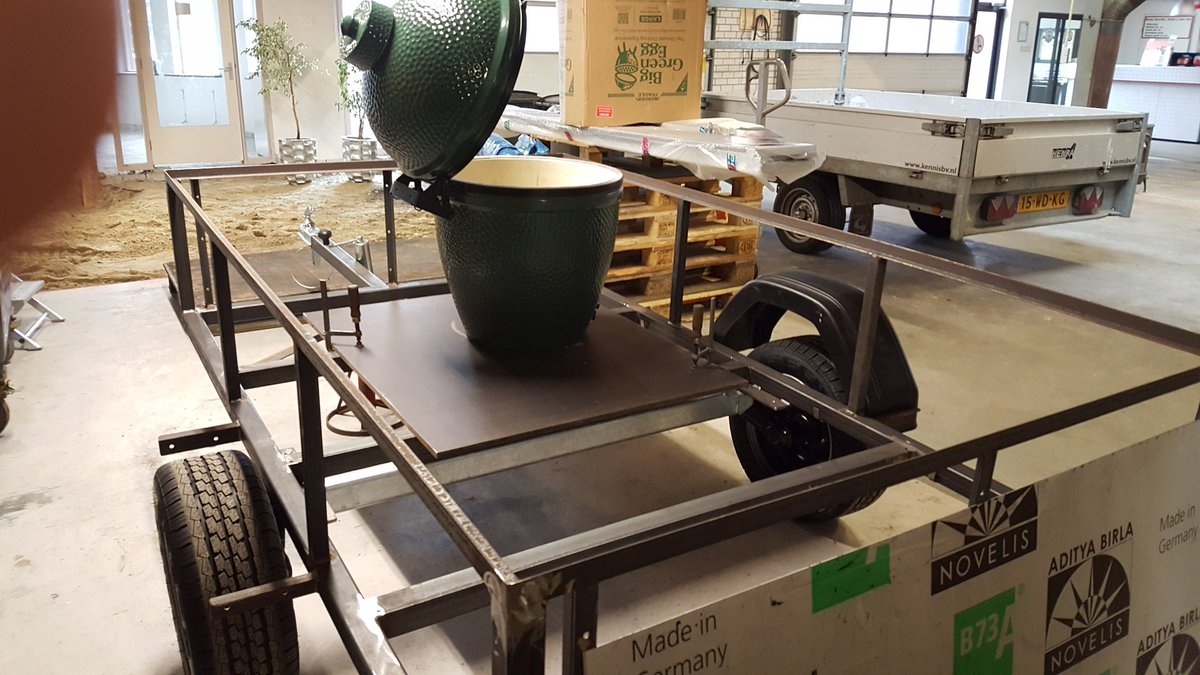 JillianKiddie's tweet photo. Finally my crazy idea being realised. Cannot wait to get this on the road and smoking #biggreenegg #rollingsmoke #smokefirefood https://t.co/CnSuSRSsWz