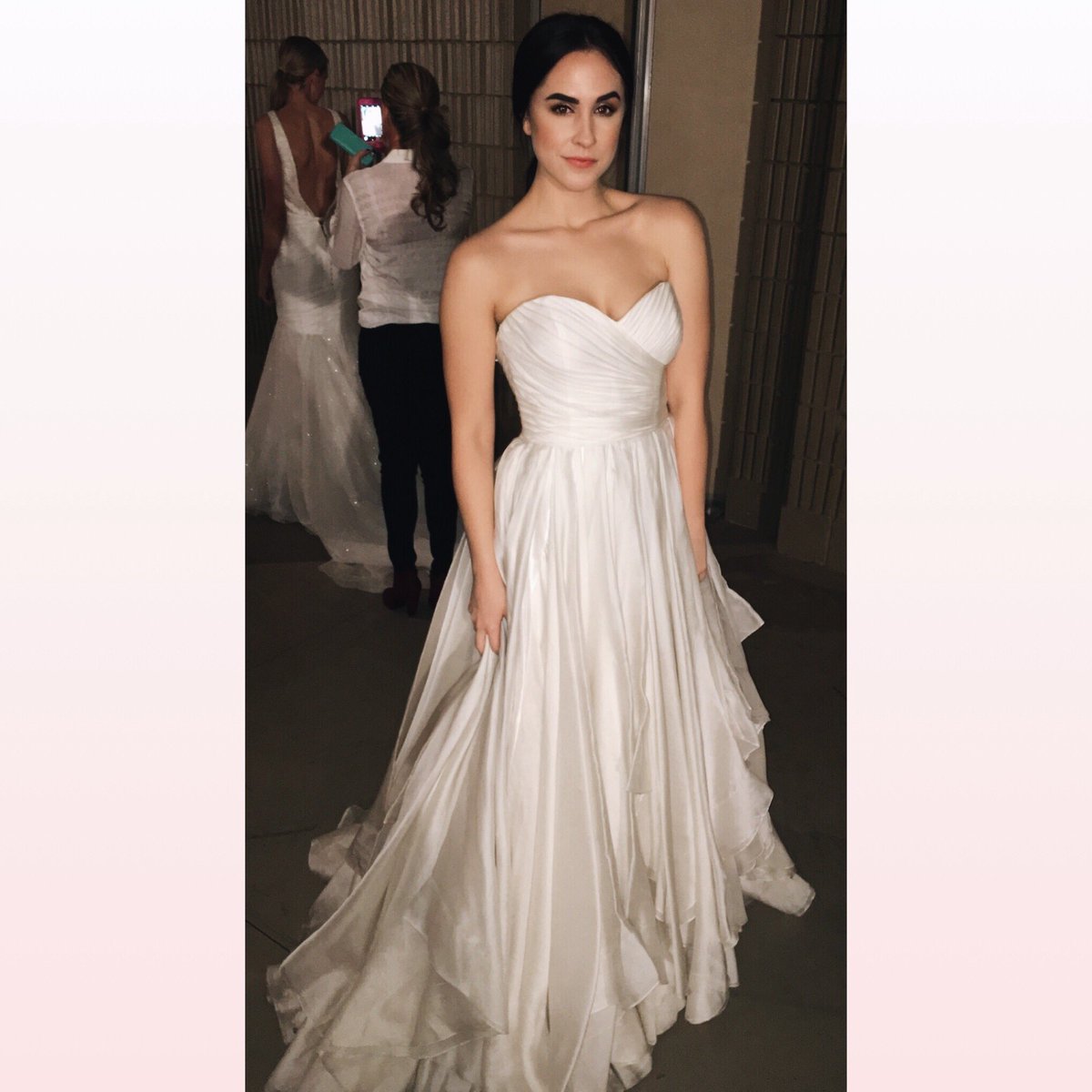 Liv_Lunz's tweet photo. π°π» #heidibride #fashionshow #southernbridalfaire https://t.co/EYp67gBhRw
