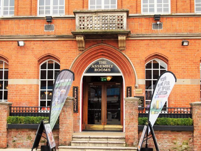 Head over to The Assembly Rooms for lunch this afternoon! ONLY £5.99 for a delicious grill meal &amp; drink! ✨🍴 Located on Poplar Road!