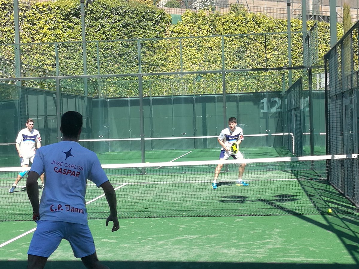 starviepadel's tweet photo. El @CPDamm ya está calentando motores en @RBKSportsClub. Empieza la concentración del equipo #BeStar https://t.co/y0ZFc6QqWu