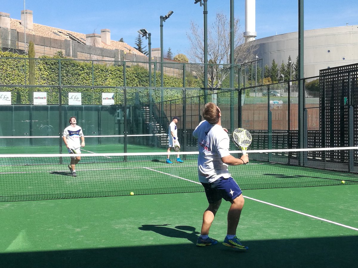 starviepadel's tweet photo. El @CPDamm ya está calentando motores en @RBKSportsClub. Empieza la concentración del equipo #BeStar https://t.co/y0ZFc6QqWu