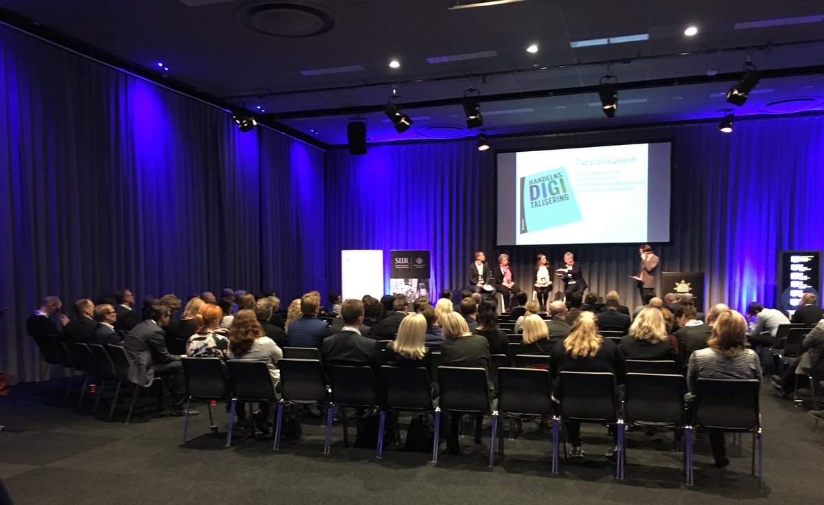 SIIR_Retail's tweet photo. Det är ett stort intresse för paneldiskussionen om Handelns Digitalisering på #dcongress! #siirboras https://t.co/FOoagMQVQM