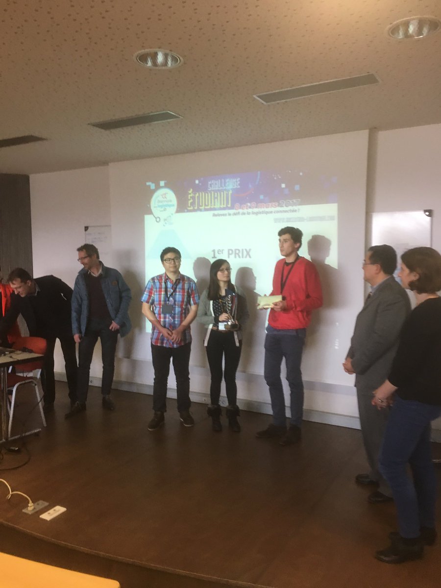 denischatain's tweet photo. Grand prix pour Fourmistic au #hackathon #logistique @PilesLogistique @ENE_69 https://t.co/Ov72jKie6P
