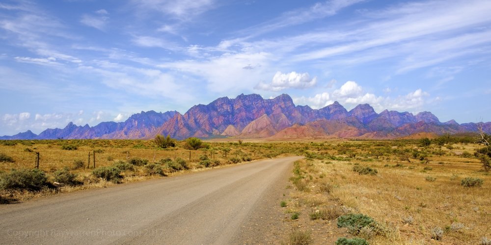 RayWarrenPhoto's tweet image. A lonely road to somewhere in the fabulous #FlindersRanges #travel #australia #outback #southaustralia #fujifilm #xt2