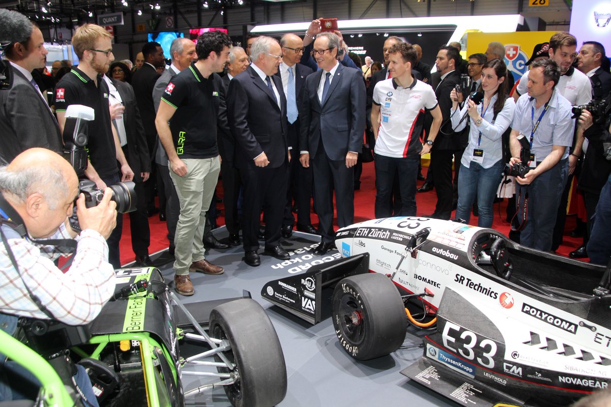 amzracing's tweet photo. Federal Councillor Johann Schneider-Ammann came by to take a look at grimsel and Giura! #GIMS #bundesrat #grimsel https://t.co/IrzpAXed3S