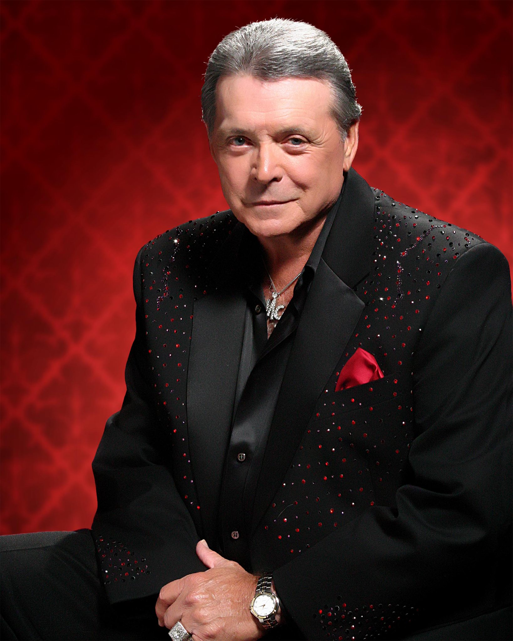 HAPPY BIRTHDAY 

Mickey Gilley 