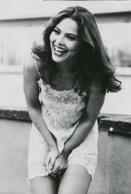 HAPPY BIRTHDAY 

Ornella Muti 
