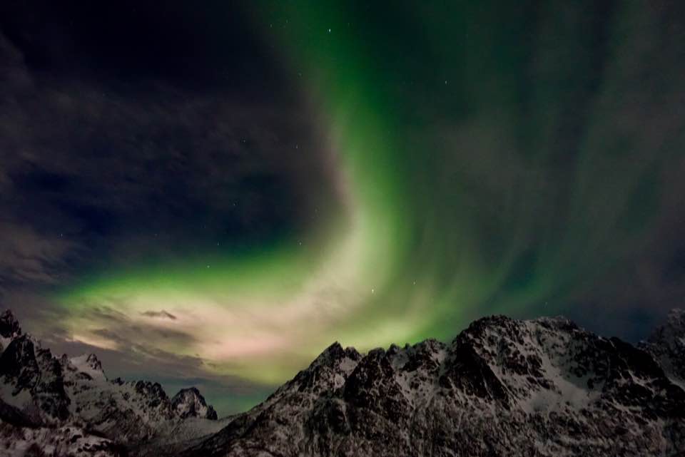 itec_as's tweet photo. Servicesjef Ole Pavljuk har vært på kundebesøk i Nord-Norge og tok disse fantastiske bildene! #nordlys https://t.co/hggGlVCDTt