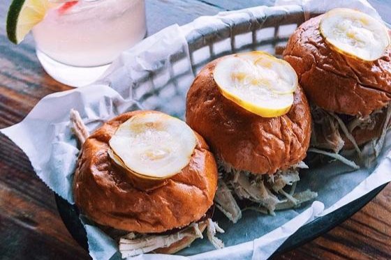 First 100 diners get a free slider to celebrate Porkchop’s Grand Opening at Oakbrook Center Friday 3/10! #FREE #PORKCHOP #@chicagoporkchop
