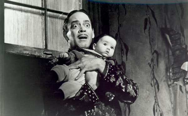 Happy birthday (RIP) to a superb actor of the stage and screen, Emmy-winner Raul Julia! 