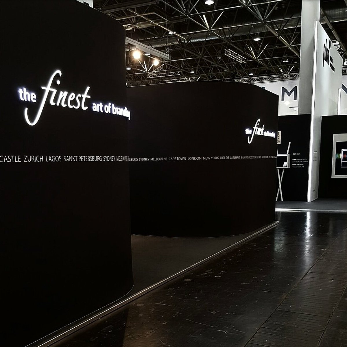 maasroos's tweet image. The calm before the storm on the last morning of @EuroShop 
Come visit us at C30 in Hall 3. #LED #branding #LPFLEX