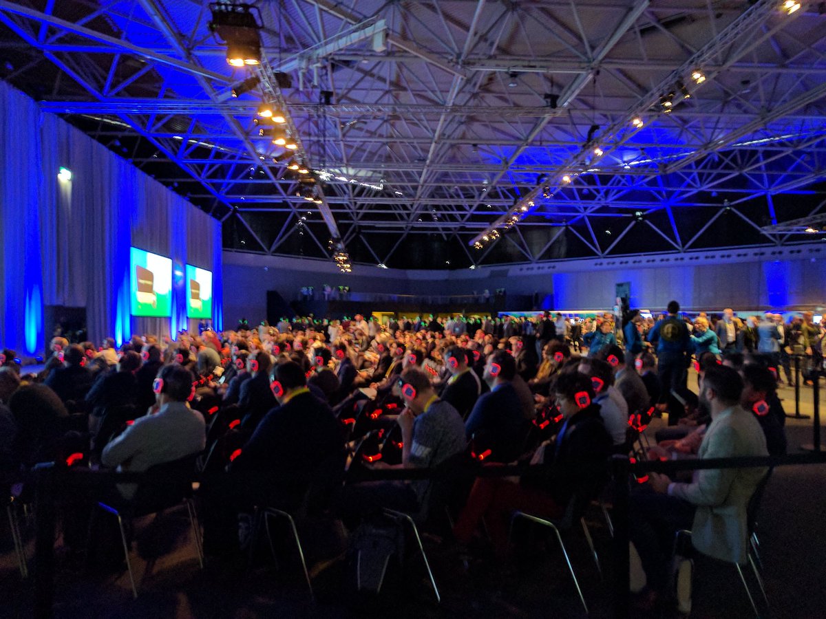 Really impressed by how well organized this is! #salesforcetour #eventgoals
