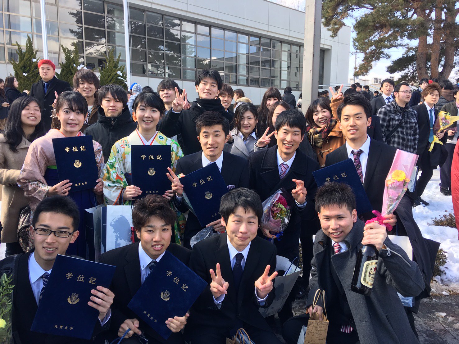 北里大学獣医学部 陸上競技部 今日は卒業式でした 先輩方のこれからのご活躍期待してます 北里大学獣医学部 陸上競技部 今日は卒業式でした 先輩方のこれからのご活躍期待してます