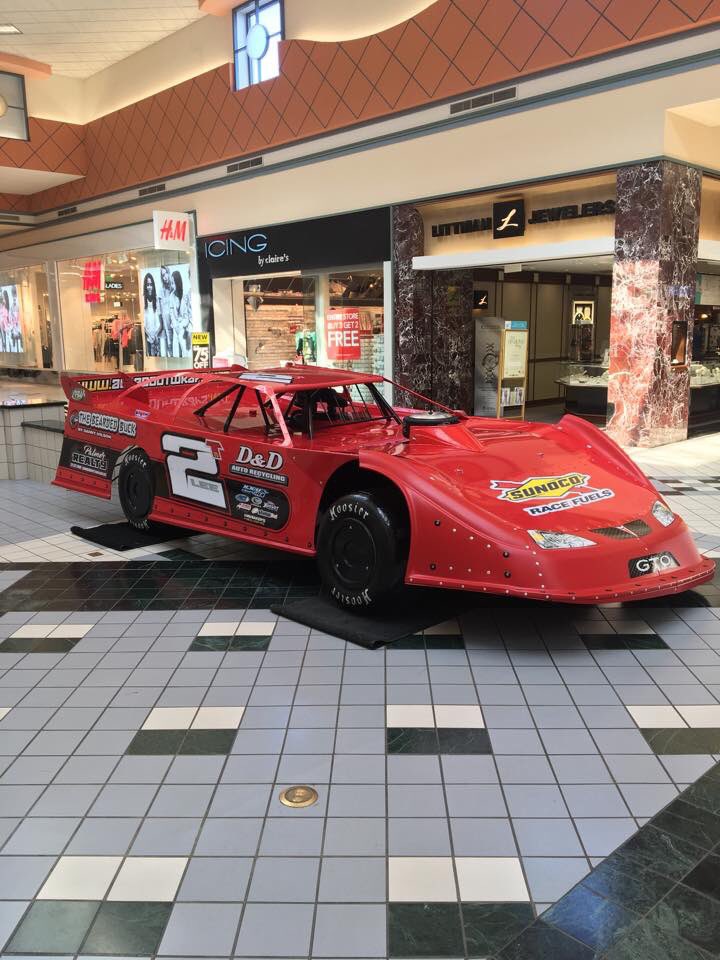KyleLeeRacing's tweet photo. Ready for 2017! #D&amp;DAutoRecycling #CarterLumber #HyattRaceProducts #PalmerRealty #TheBeardedBuck #AllAboutWraps #RocketChassisXR1 https://t.co/gCIzSKgm3w