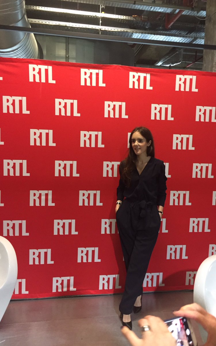 NathOllier's tweet image. Inspirante @Aurelie_JEAN #codeuse #QeenOfTheCode itw par la super team @RTLFrance @benetassart @SoDeroulede @MPreux #JFD17 #forabetterworld