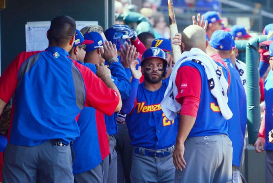 la_patilla's tweet photo. Venezuela apaleó a Kansas City en partido de preparación (Fotos) https://t.co/oqbktGSzf6 https://t.co/2zahu9HeIV