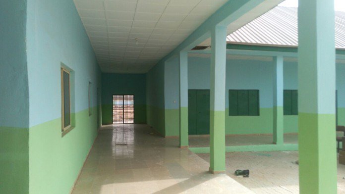 Zamfara hands over Secondary School to Nigerian Army
bit.ly/2nig2Wf\
<a href="/pdp_zamfara/">PDP Zamfara</a> <a href="/SaharaReporters/">Sahara Reporters</a> <a href="/ZamStateGovt/">Zamfara State</a> @FRSCZAMFARA