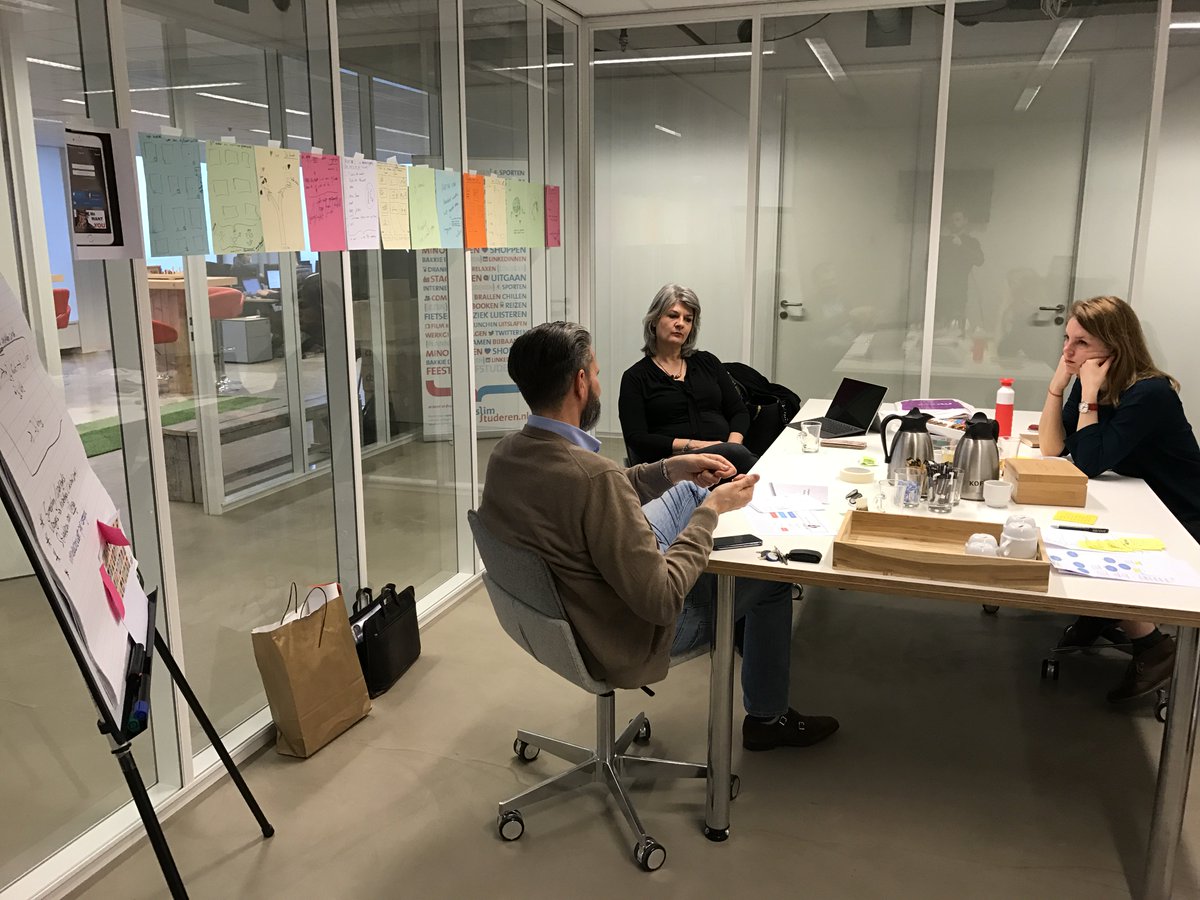 frankderoon's tweet photo. Bezig ons #WeWantYou-game te prototypen bij @Entrepren_EUR. Doel is meer vrijwilligers en eenzaamheid verminderen. Iedereen is ♡ nodig! #HIC https://t.co/mZCMSMrgVq