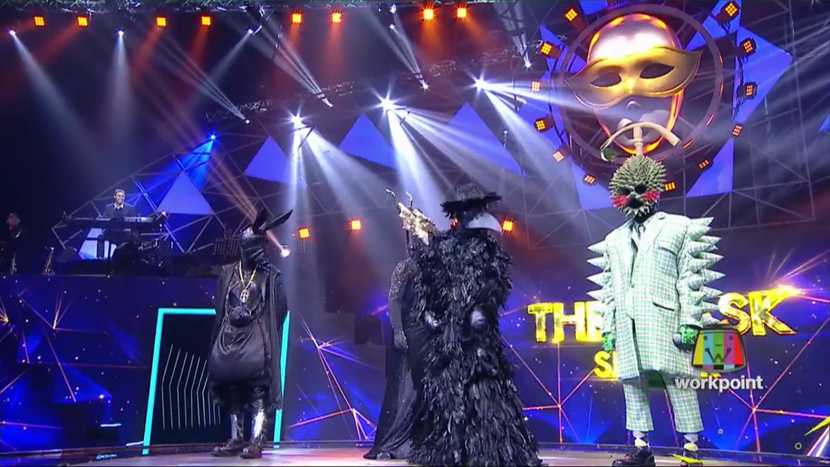 jjraenn's tweet photo. ทุเรียนไม่ได้ซนนะ ทุเรียนเก็บขนให้พี่อีกา 😂  #themasksinger https://t.co/idRmG8E0Rs