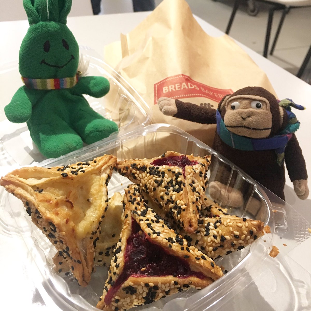 greenietravels's tweet photo. Savory Hamentashen? Never knew this was a thing. Potato &amp; Onion and Beets #Hamentashen #PrePurim https://t.co/SaVAuQBsiY