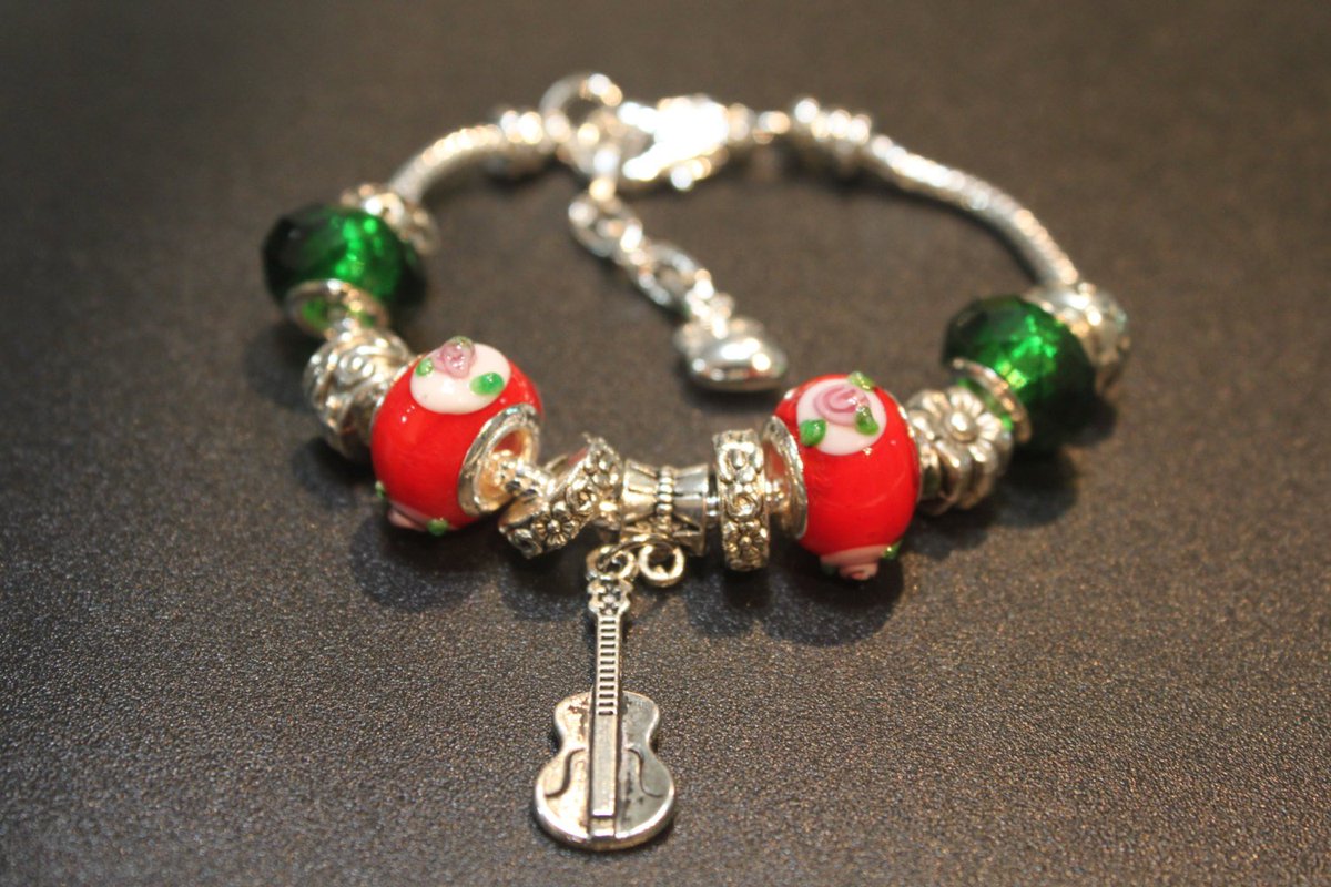 RitaFrontese's tweet image. European style charm bracelet, guitar charm, red green Murano lamp… etsy.me/2dREnQw #GiftForHer #GuitarCharm