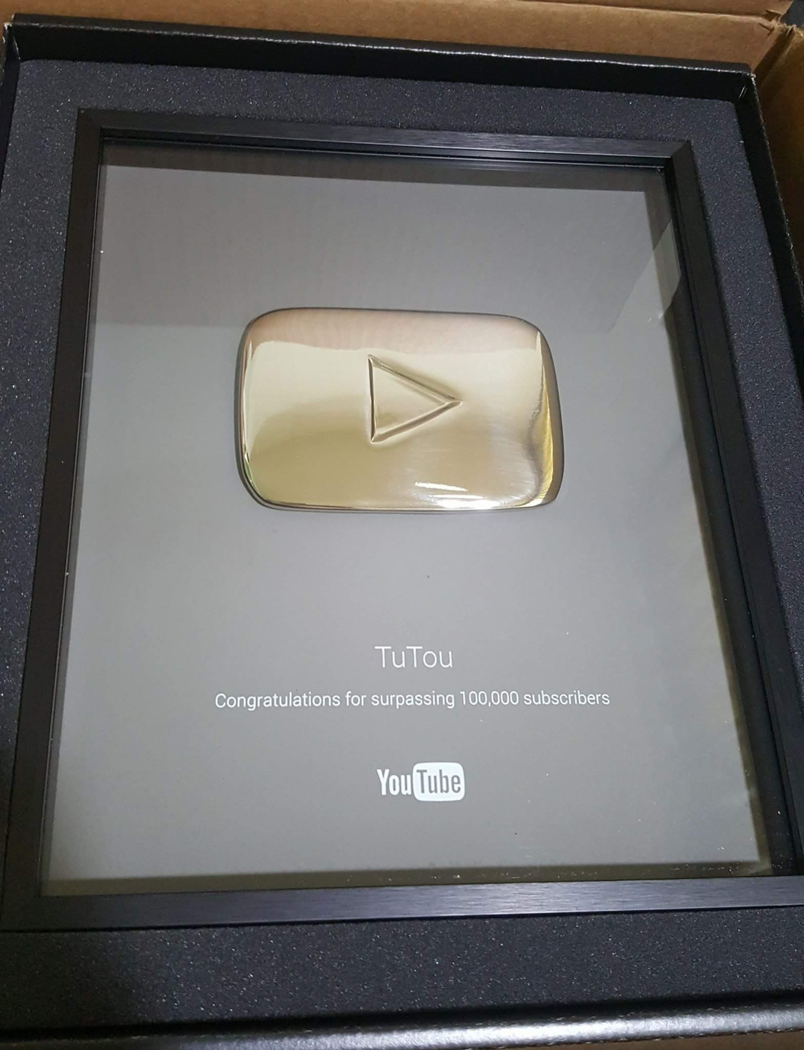 Ruanyf على تويتر Youtube 订阅过10万 会收到纪念奖牌 国内社交网站应该学学 T Co C0dpew5owb تويتر