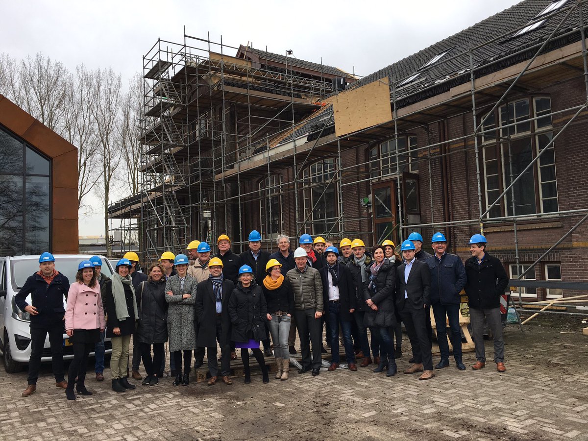 DEGasfabriek's tweet image. Steeds meer belangstelling voor samen ondernemen, krachten bundelen, ideeën stapelen en samen innoveren in een inspirerende omgeving.