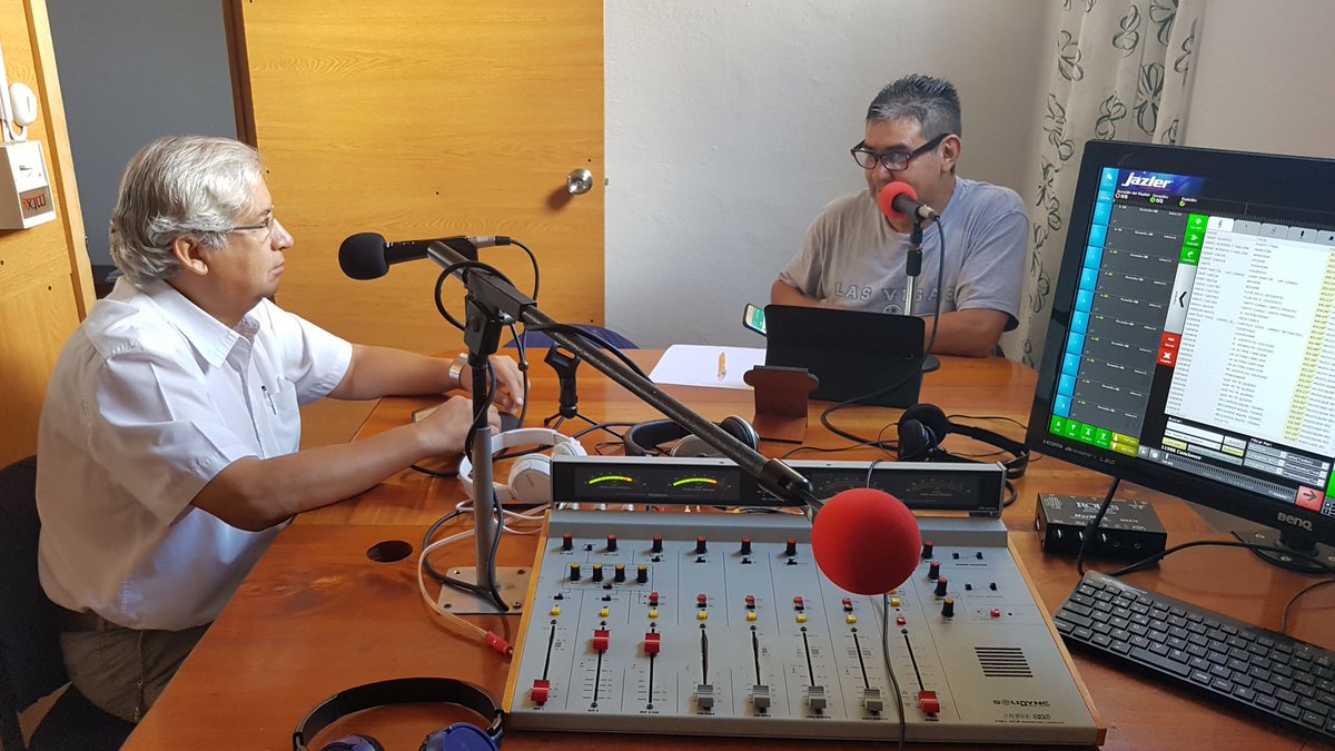 teleinsular's tweet photo. Arq. Edison Mendieta, Secretario Técnico de Planificación y Desarrollo Sustentable del @gadsantacruz  nos habló sobre el plan de mobilidad https://t.co/0pcyhkHBal