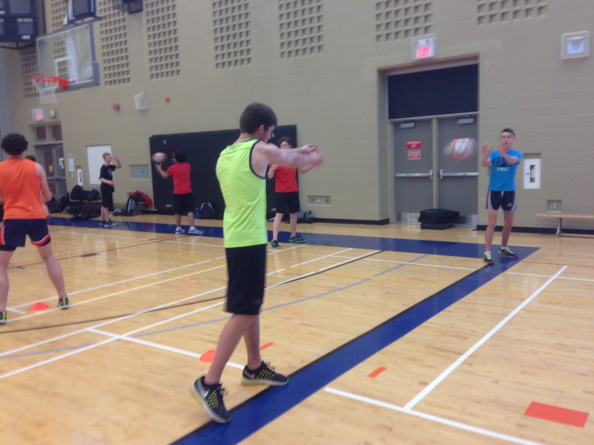 DFHRugby's tweet photo. Training continues after school today #coreskills @HaydenHuskies https://t.co/6doUzKemqM