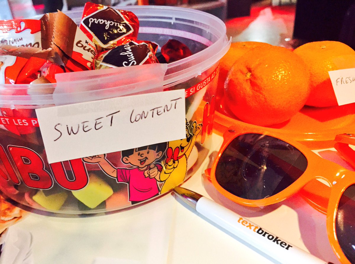 zozo_lazozo's tweet photo. #SEOCAMP
Au choix chez @TextbrokerFR du #SweetContent du #FreshContent du #SparklingContent ;-)
🍊📲🎯🍾👍
À gagner au @seocamp une #WhiteHatBox https://t.co/L9fkg3zDXX