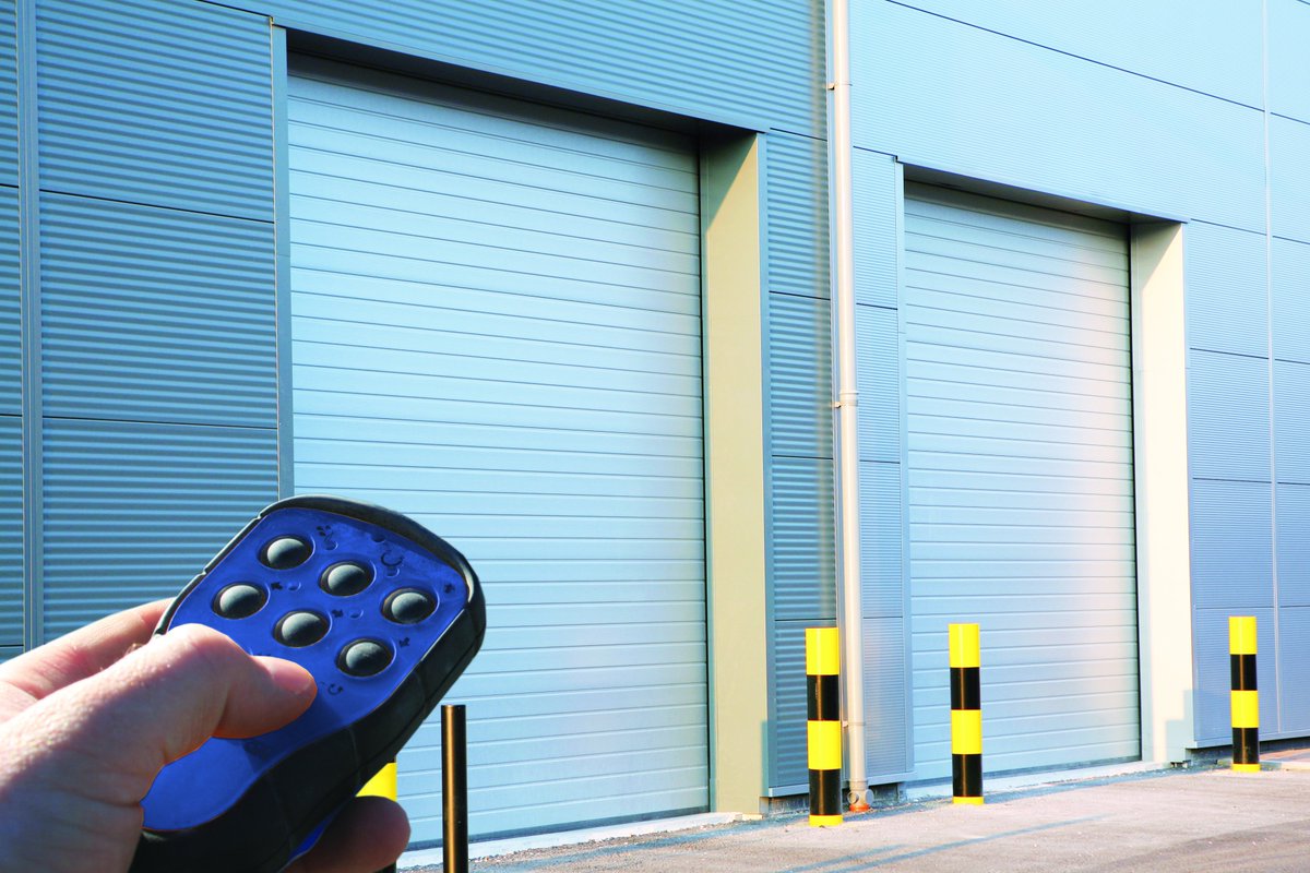 SecumaticBV's tweet photo. Reliable remote controls for automatic gates, (industrial) doors and many other applications. https://t.co/8xmpoeZMgS #remotecontrol #remote https://t.co/Pex8InbZLy