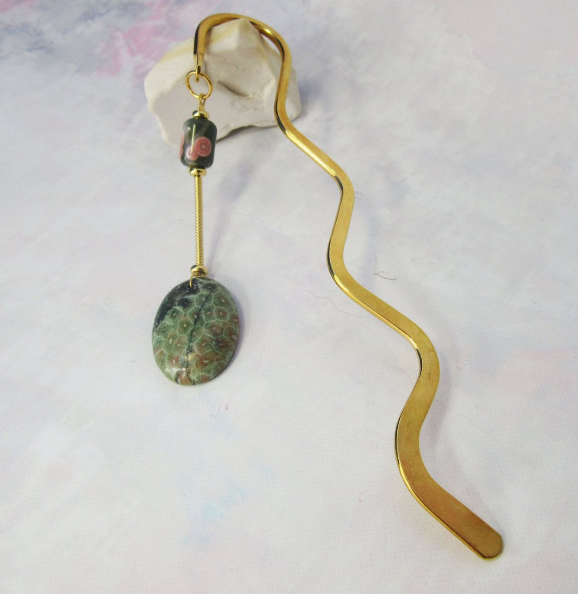 Gwynstone's tweet photo. gold metal bookmark - ocean jasper stone - squiggle book marker - g… https://t.co/UQglijwh2B #Etsy #UniqueGiftForHim https://t.co/MHkfr5ils8