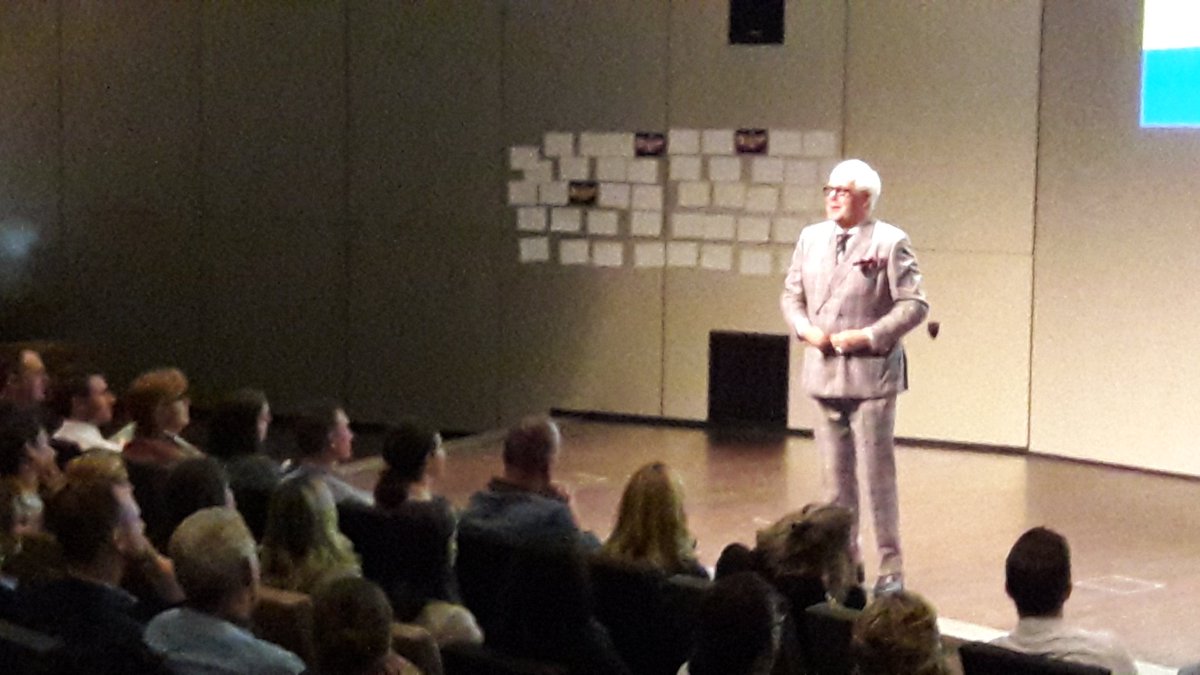 Leren en lachen tegelijk. Bezoek van Meneer Reimers tijdens Kennis &amp; Innovatiedag. #mooieafsluiting