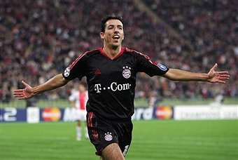 Happy 42nd Birthday Roy Makaay. 