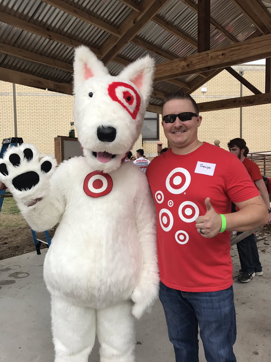 Bullseye made an appearance today! Thank you <a href="/CincottaGeorge/">George Cincotta</a> for putting this event together for G397 and G391! #WeAreTarget