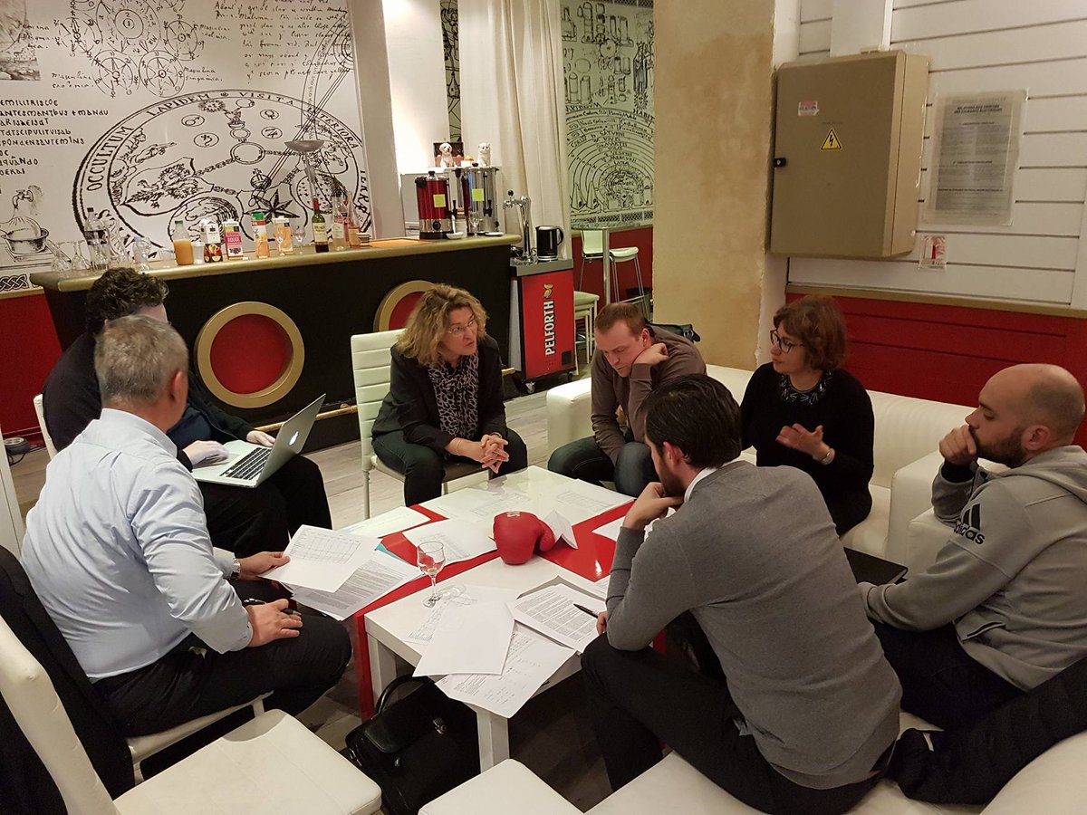ChangedBySport's tweet photo. Grande concentration pour le jury ChangedBySport, en pleine réflexion sur la sélection des projets chez @DojoGroupFR...#PositiveLeFutur https://t.co/0OWgzrJhwu
